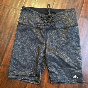 Alo glitter biker shorts, small